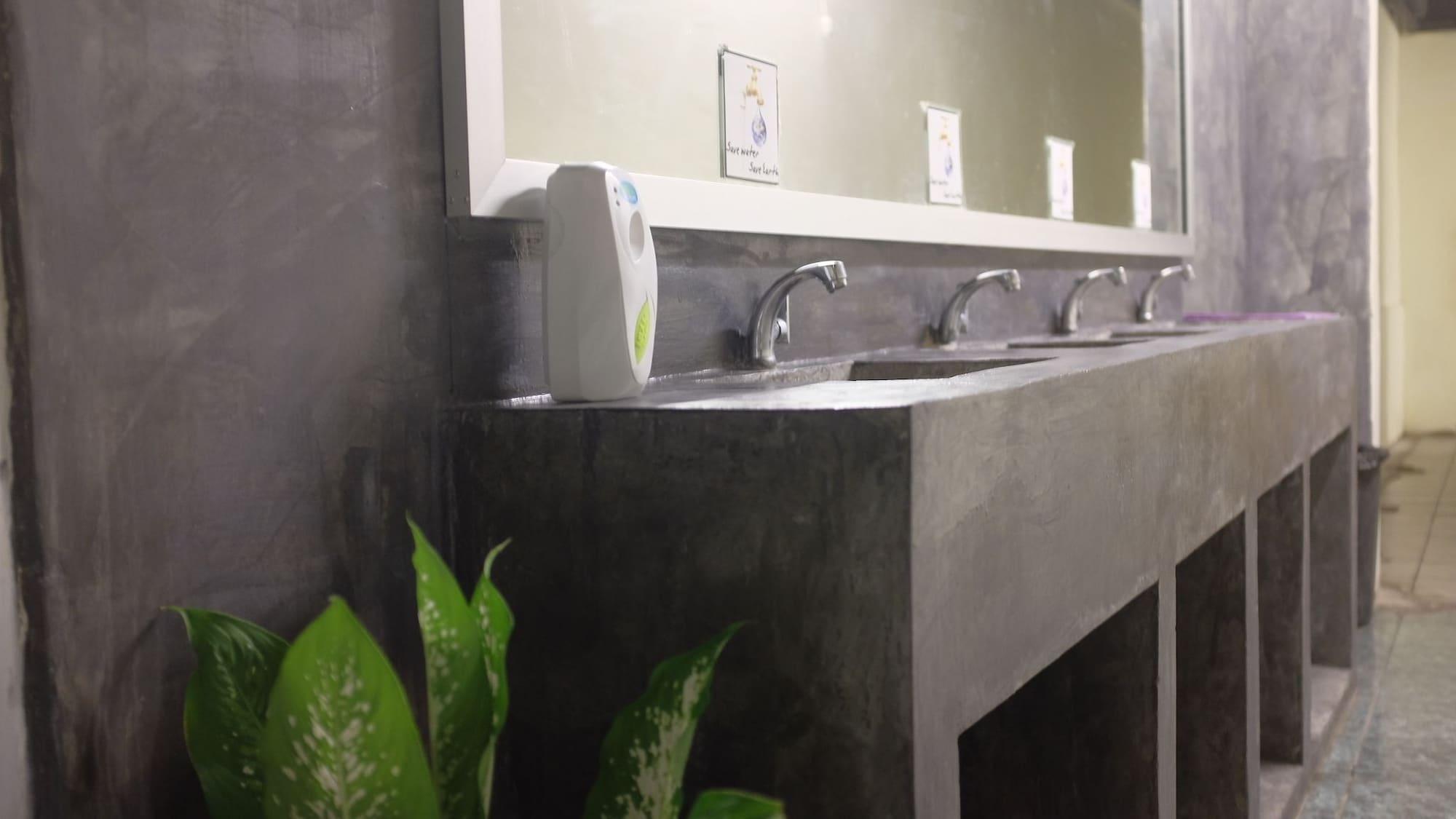בנגקוק The Mixx Hostel מראה חיצוני תמונה