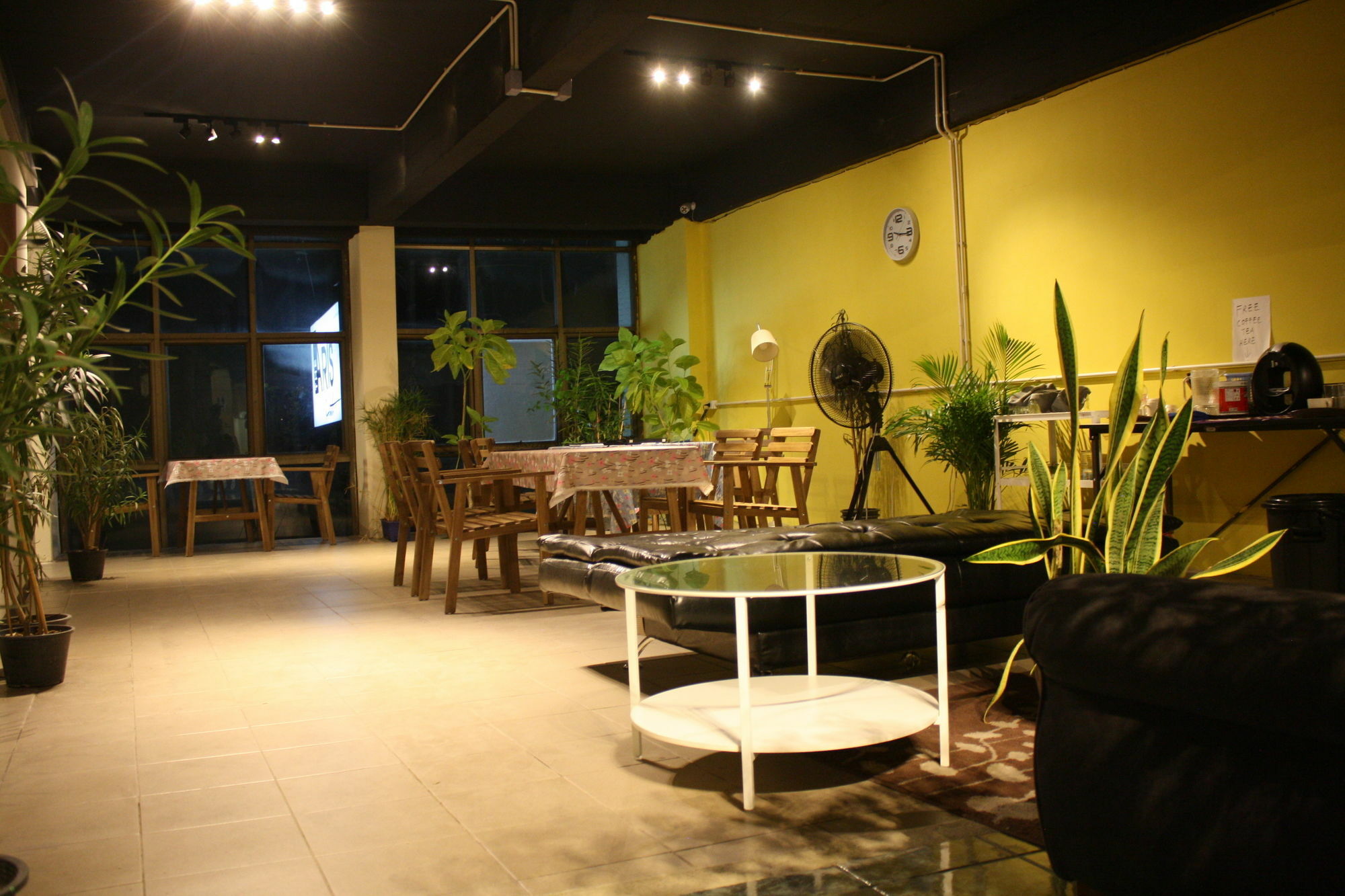 בנגקוק The Mixx Hostel מראה חיצוני תמונה